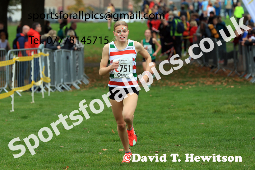Womens Under-17s relay, 2025 Northern Cross Country Relays, Graves Park, Sheffield. Photo: David T. Hewitson/Sports for All Pics